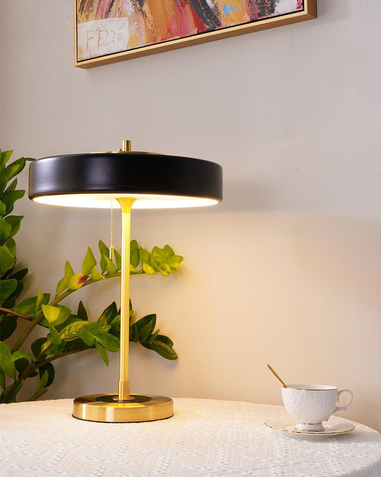 Vintage Mid Century Table Lamp with Pull Chain | Bedside and Desk Lighting