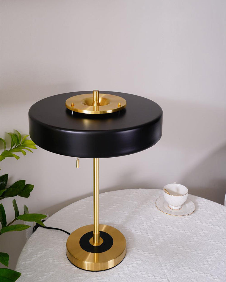 Vintage Mid Century Table Lamp with Pull Chain | Bedside and Desk Lighting