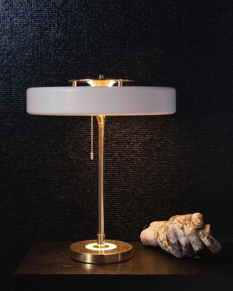 Vintage Mid Century Table Lamp with Pull Chain | Bedside and Desk Lighting
