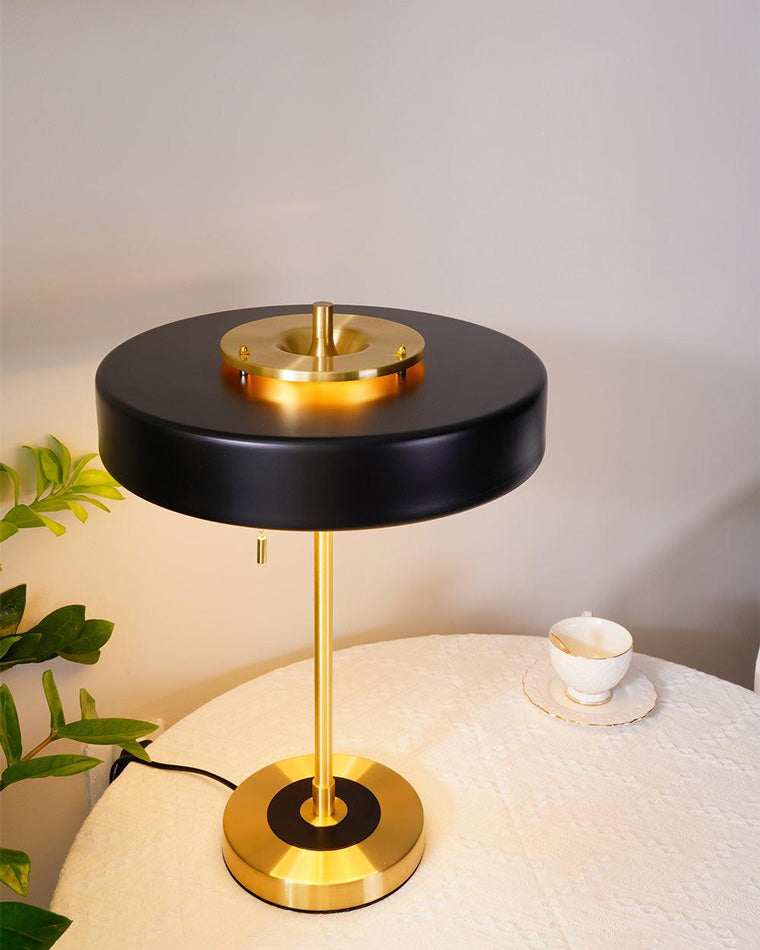 Vintage Mid Century Table Lamp with Pull Chain | Bedside and Desk Lighting