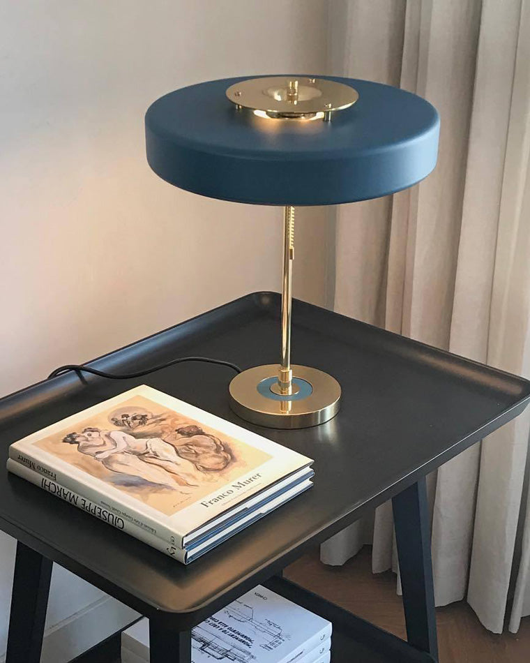 Vintage Mid Century Table Lamp with Pull Chain | Bedside and Desk Lighting