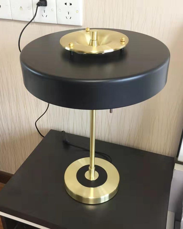 Vintage Mid Century Table Lamp with Pull Chain | Bedside and Desk Lighting