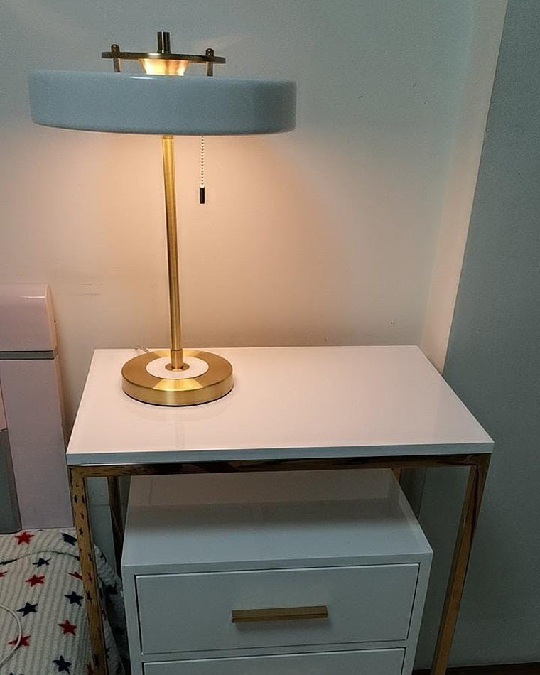 Vintage Mid Century Table Lamp with Pull Chain | Bedside and Desk Lighting