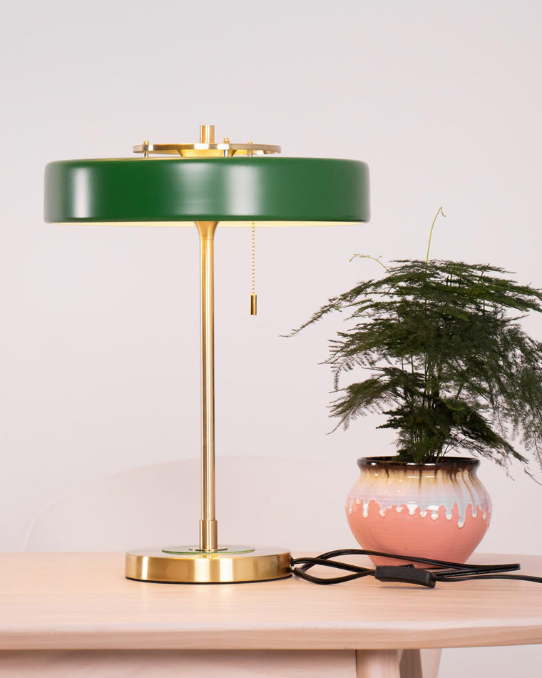 Vintage Mid Century Table Lamp with Pull Chain | Bedside and Desk Lighting