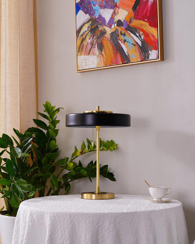 Vintage Mid Century Table Lamp with Pull Chain | Bedside and Desk Lighting