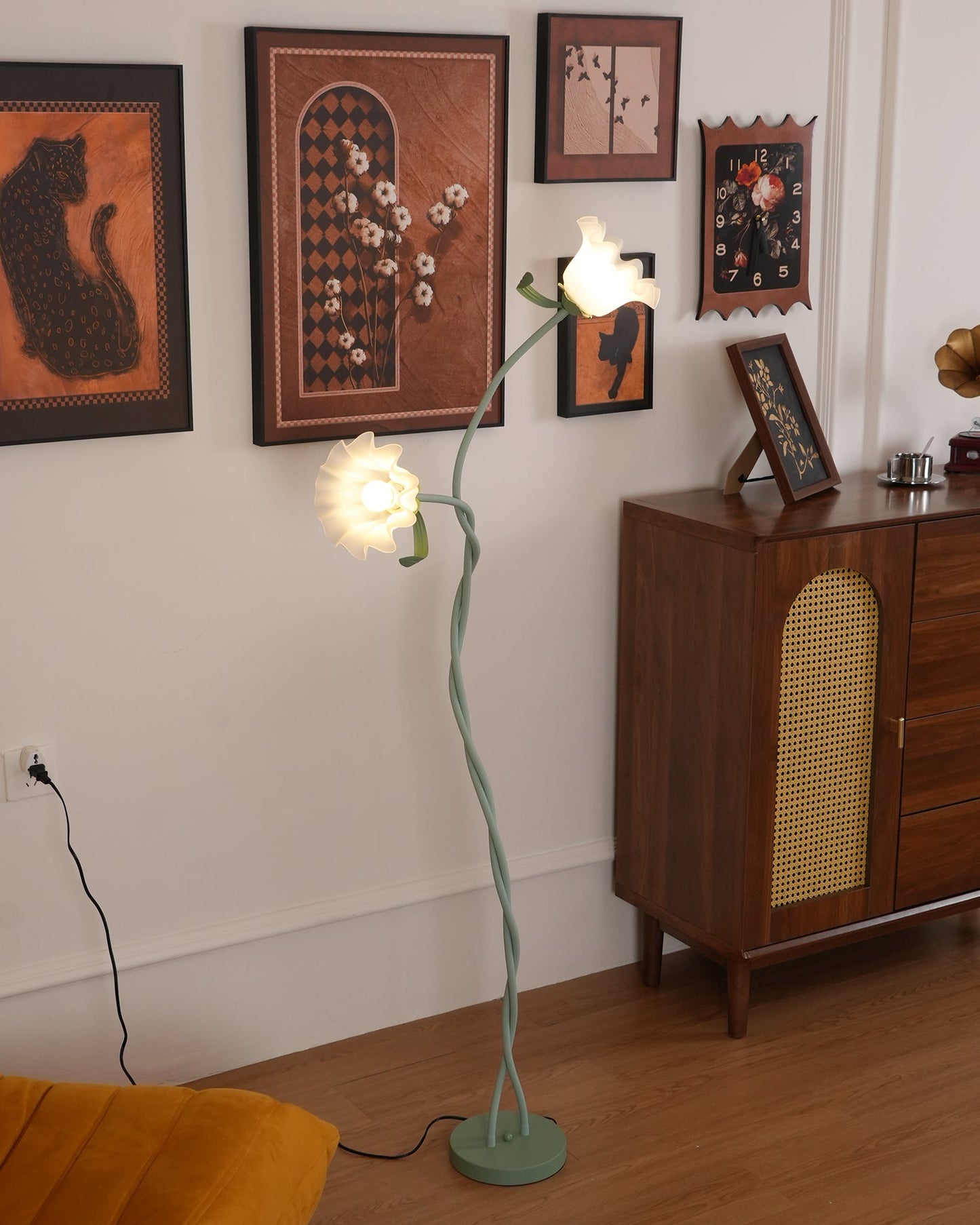 Floral Inspired Floor Lamp | Elegant Standing Light for Living Room