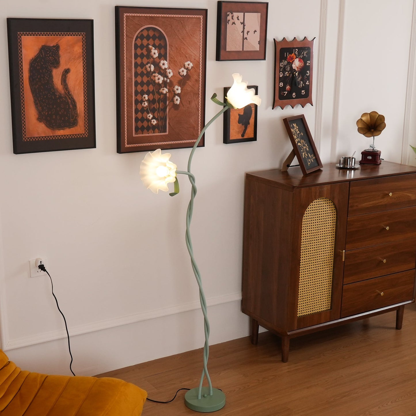 Floral Inspired Floor Lamp | Elegant Standing Light for Living Room