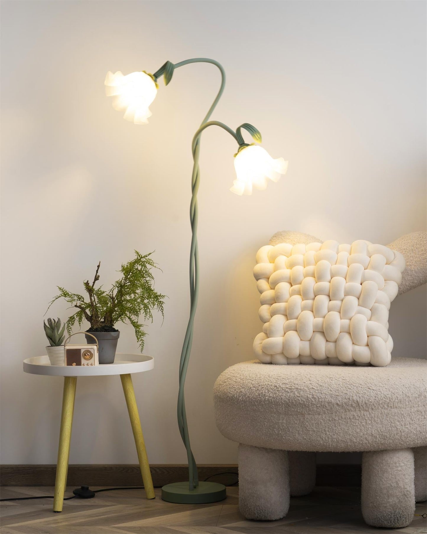 Floral Inspired Floor Lamp | Elegant Standing Light for Living Room