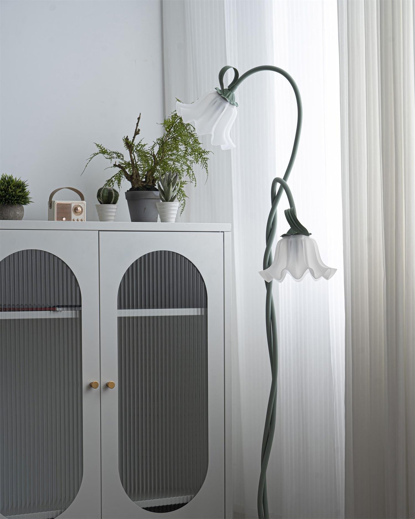 Floral Inspired Floor Lamp | Elegant Standing Light for Living Room
