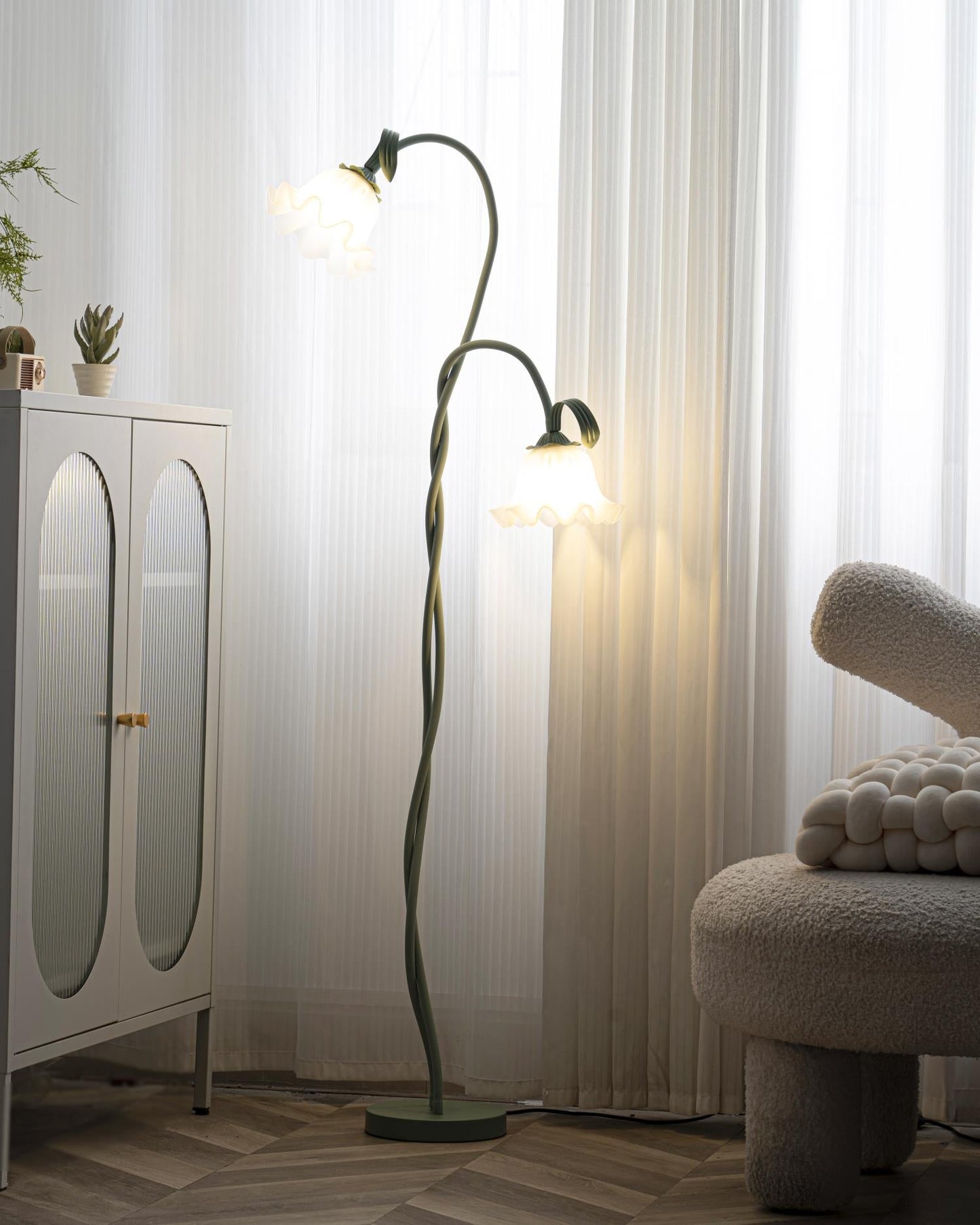 Floral Inspired Floor Lamp | Elegant Standing Light for Living Room