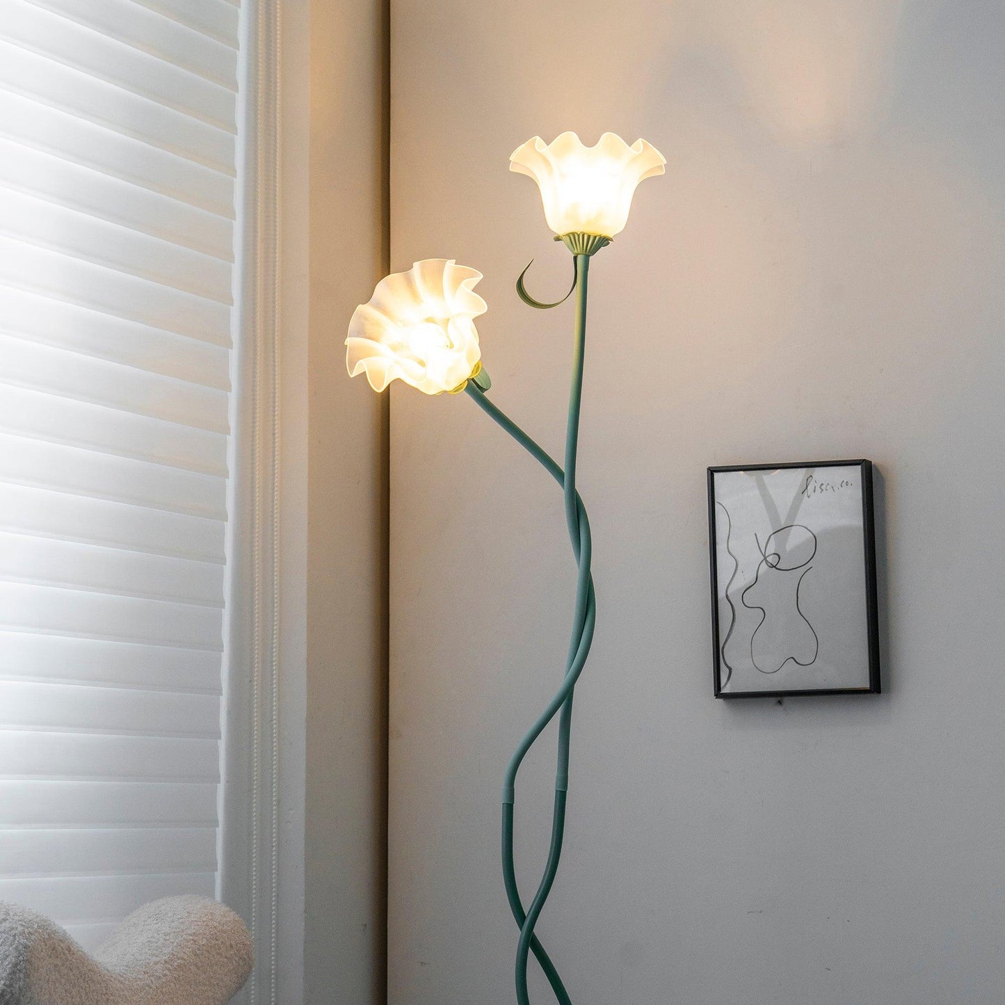 Floral Inspired Floor Lamp | Elegant Standing Light for Living Room