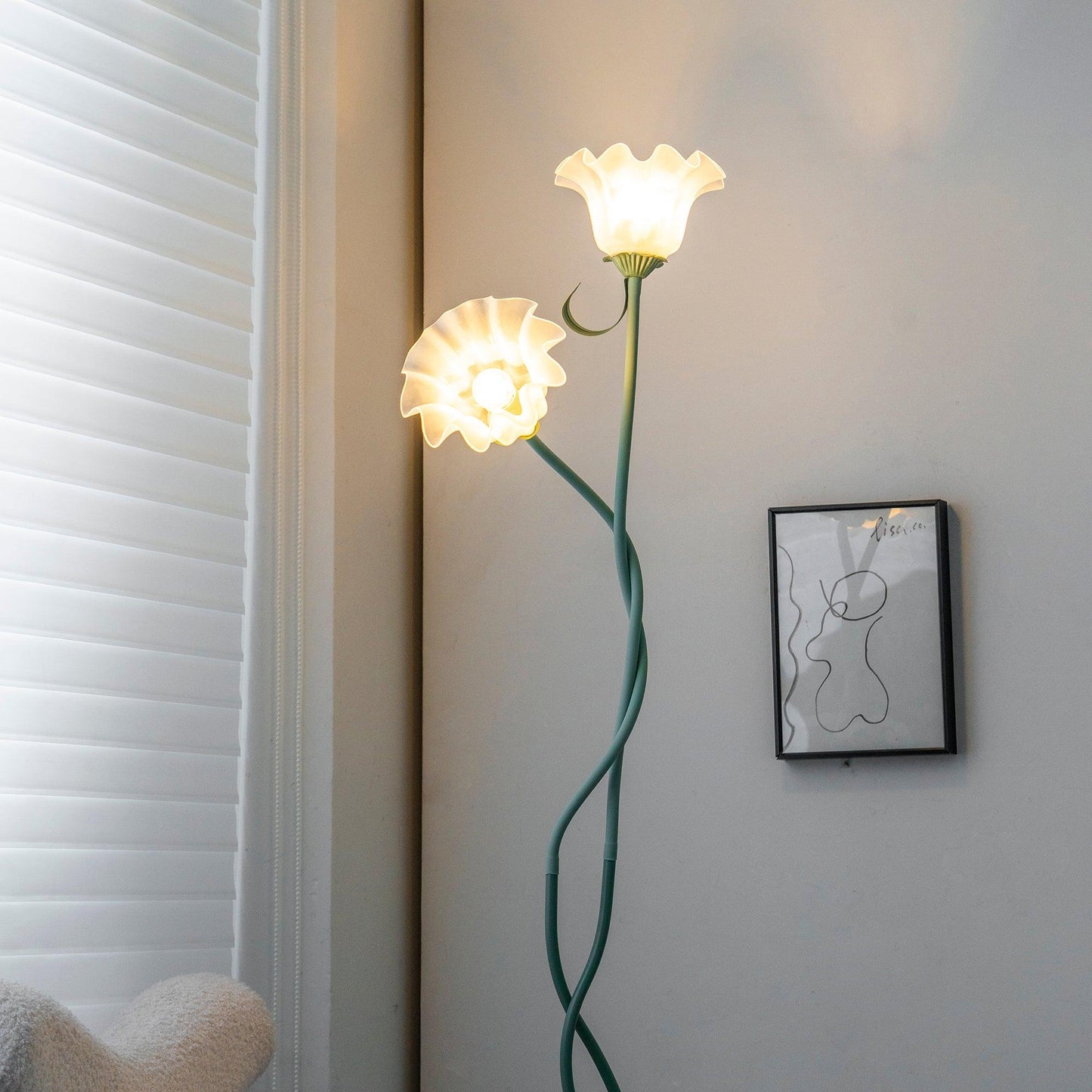 Floral Inspired Floor Lamp | Elegant Standing Light for Living Room