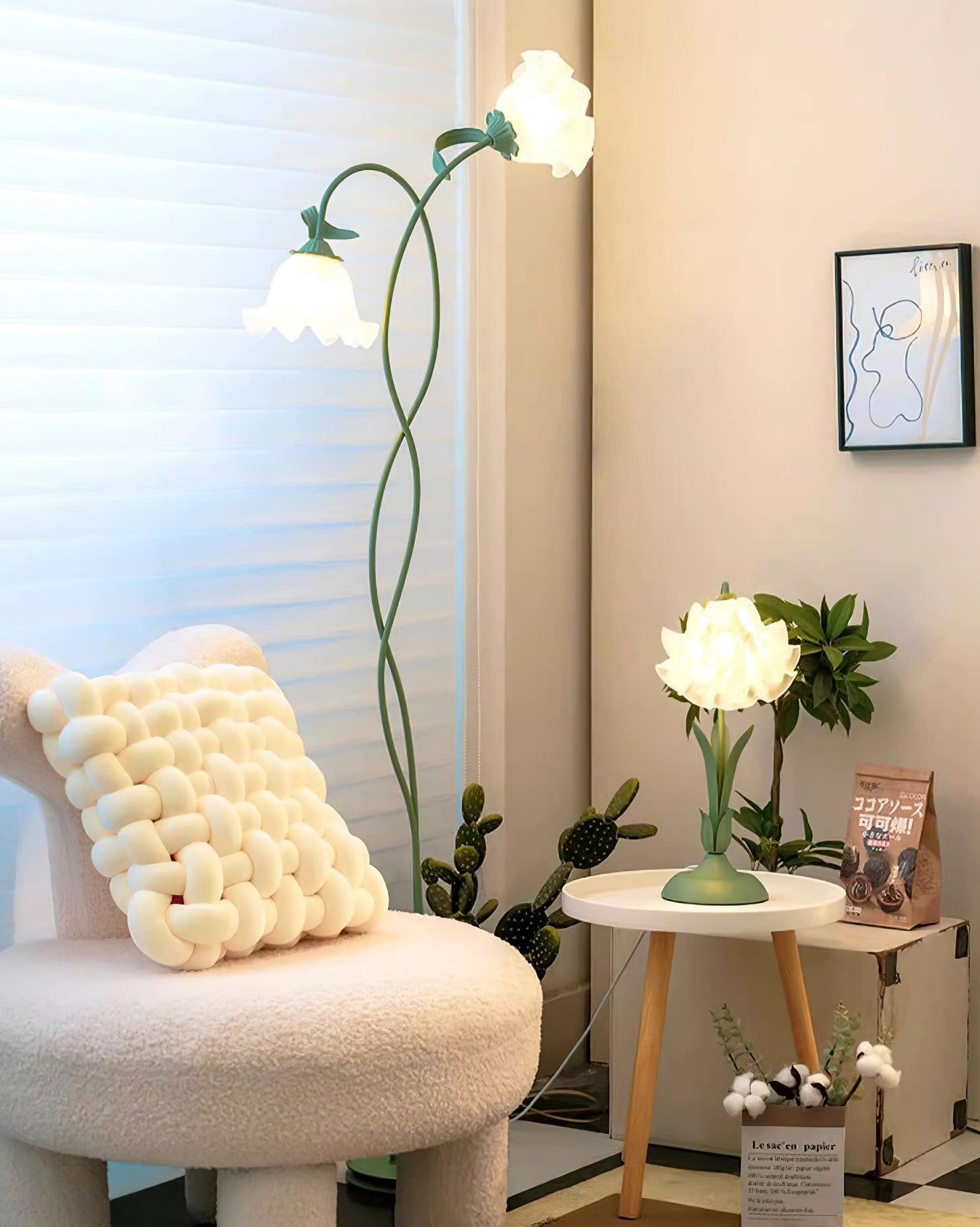 Floral Inspired Floor Lamp | Elegant Standing Light for Living Room