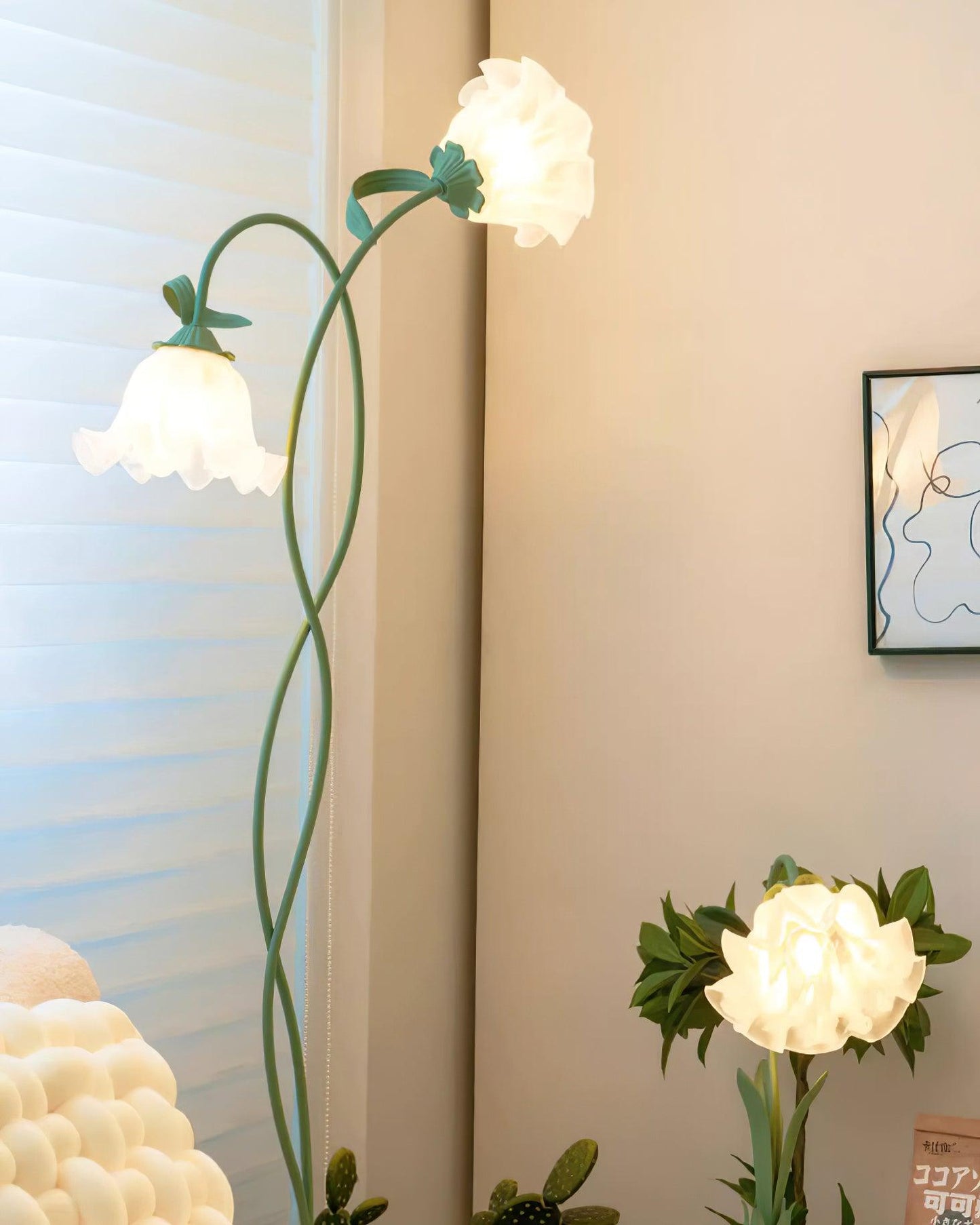 Floral Inspired Floor Lamp | Elegant Standing Light for Living Room