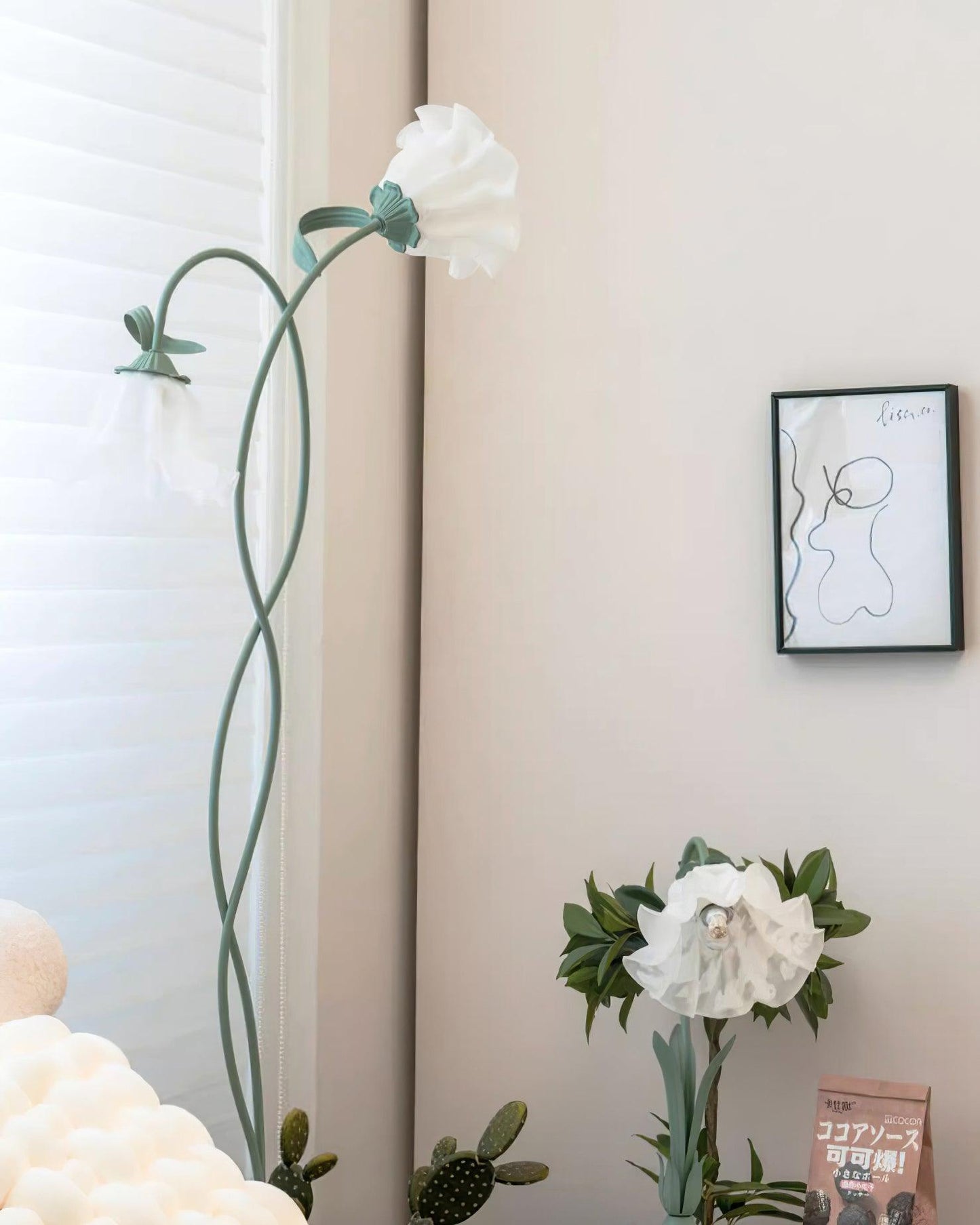 Floral Inspired Floor Lamp | Elegant Standing Light for Living Room