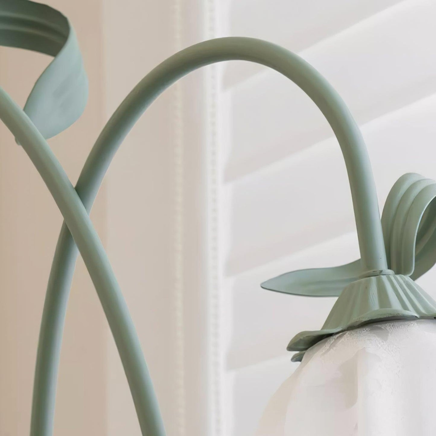 Floral Inspired Floor Lamp | Elegant Standing Light for Living Room