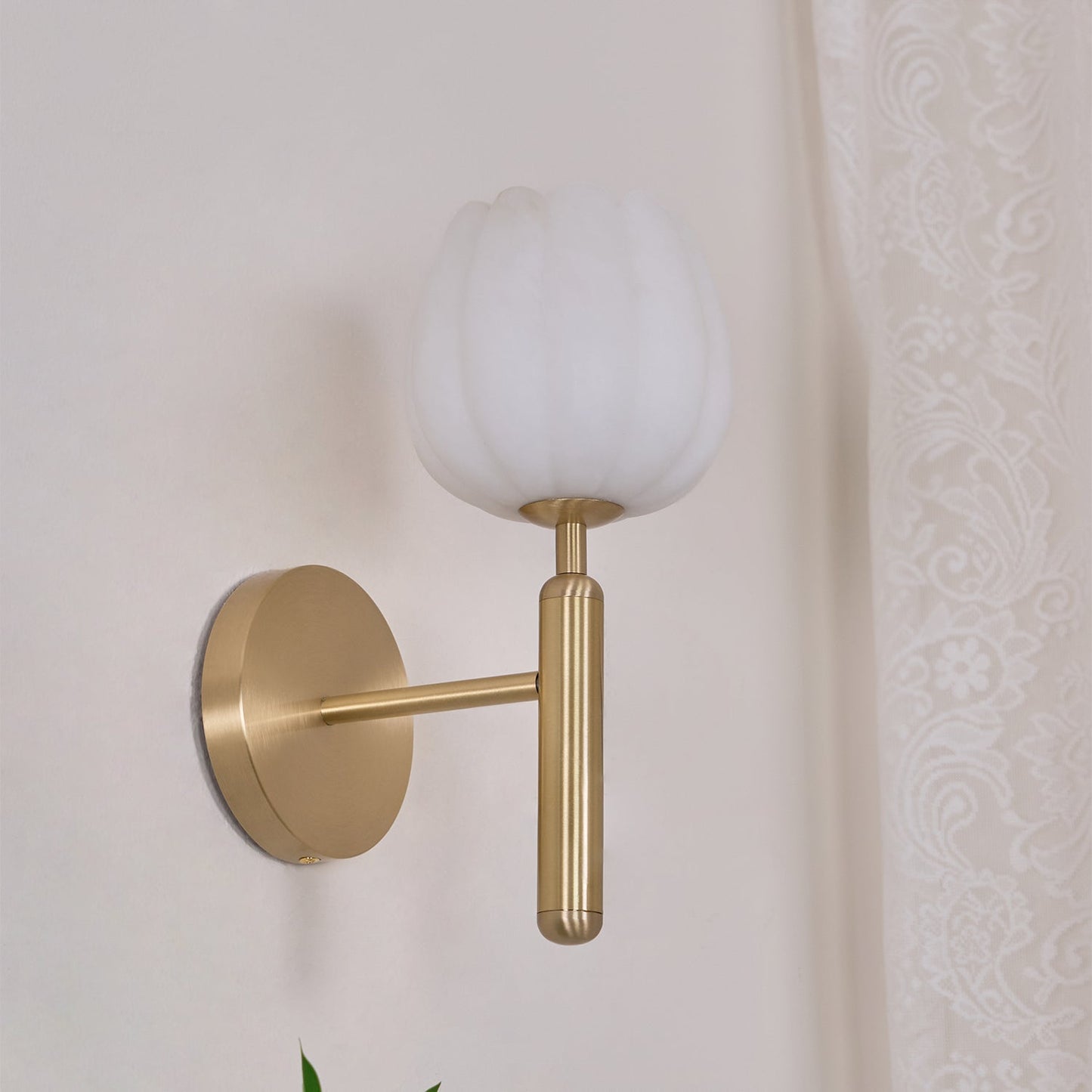 Alabaster Flower Wall Sconce | Elegant Bedroom and Living Room Wall Lamp