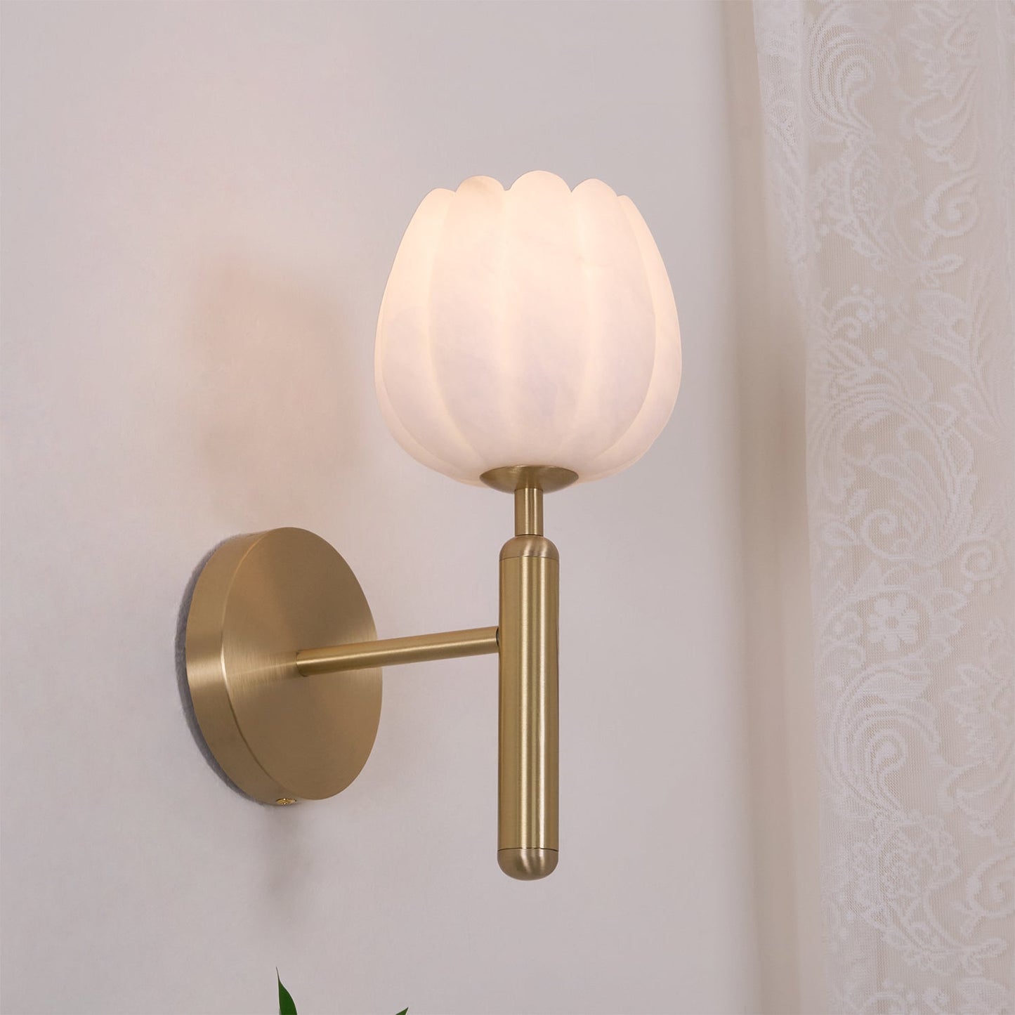 Alabaster Flower Wall Sconce | Elegant Bedroom and Living Room Wall Lamp