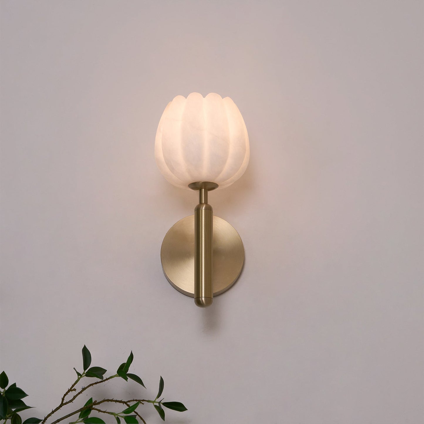 Alabaster Flower Wall Sconce | Elegant Bedroom and Living Room Wall Lamp