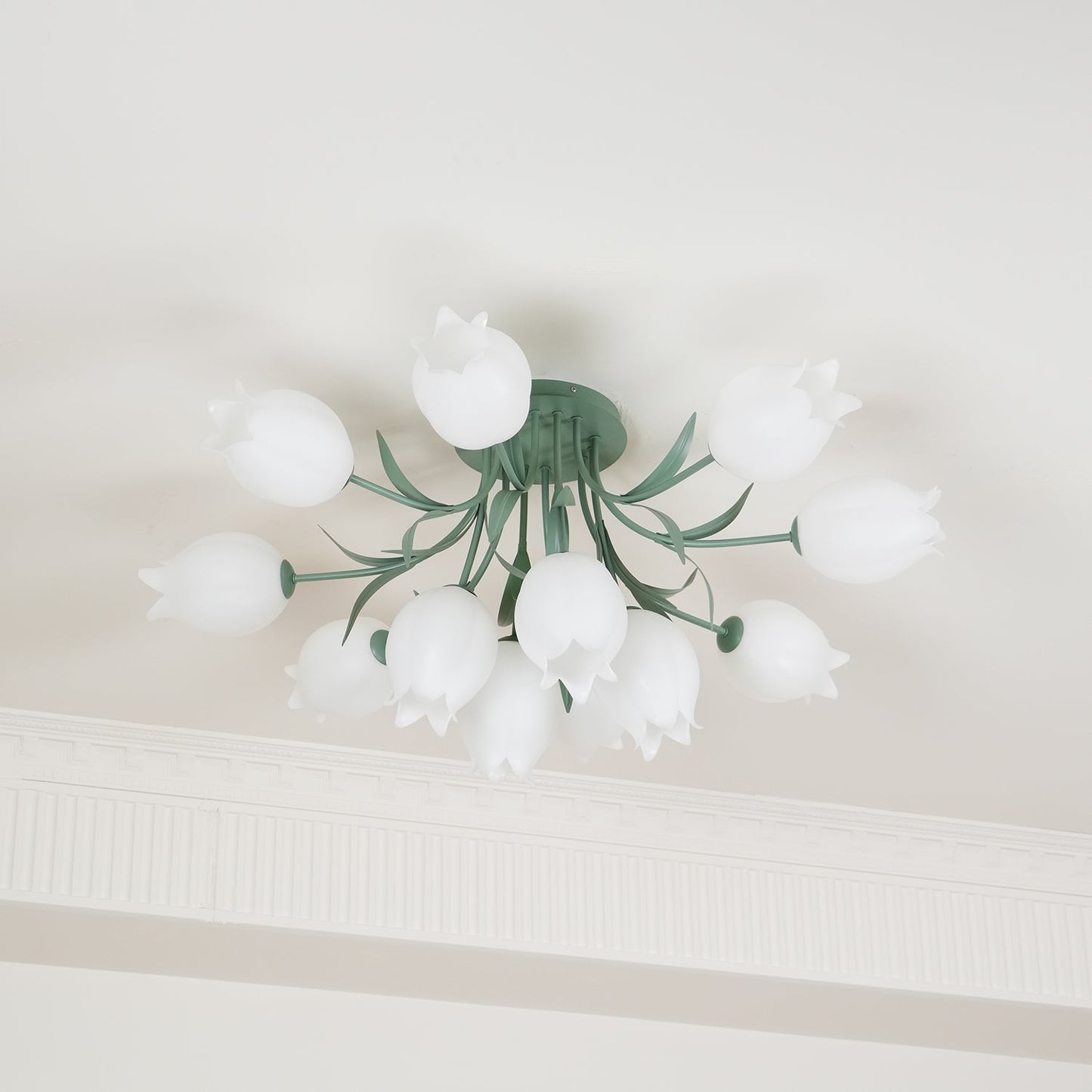 Floral Ceiling Light | Elegant Lily-Inspired Ceiling Lamp for Living Room