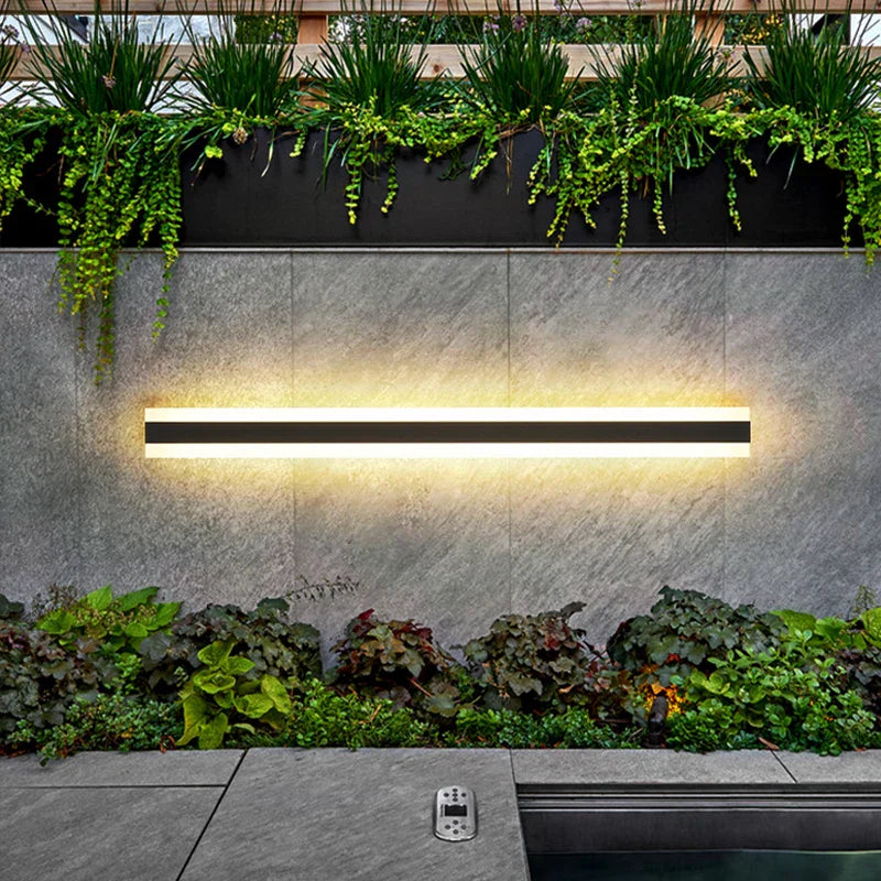 Waterproof outdoor lamp