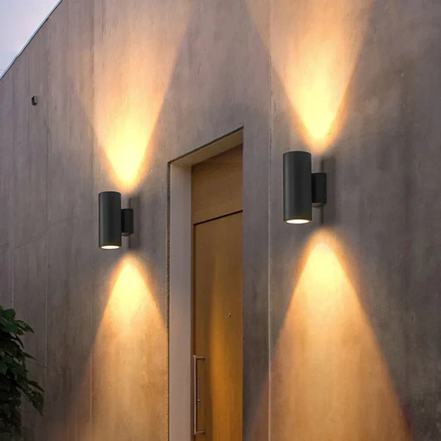 Aluminum facade light