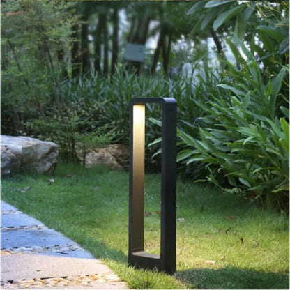 Elegant aluminum outdoor lamp