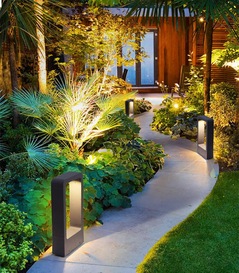 Elegant aluminum outdoor lamp