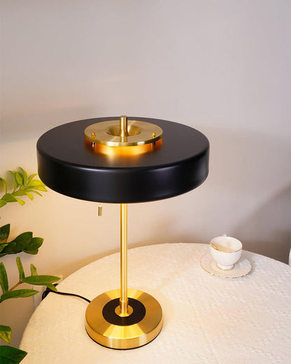 Vintage Mid Century Table Lamp with Pull Chain | Bedside and Desk Lighting