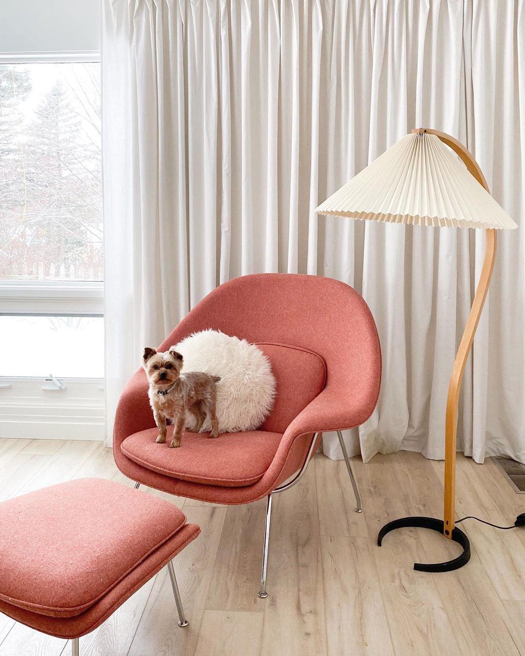 Scandinavian Curved Wooden Floor Lamp with Pleated Shade | Modern Living Room Light