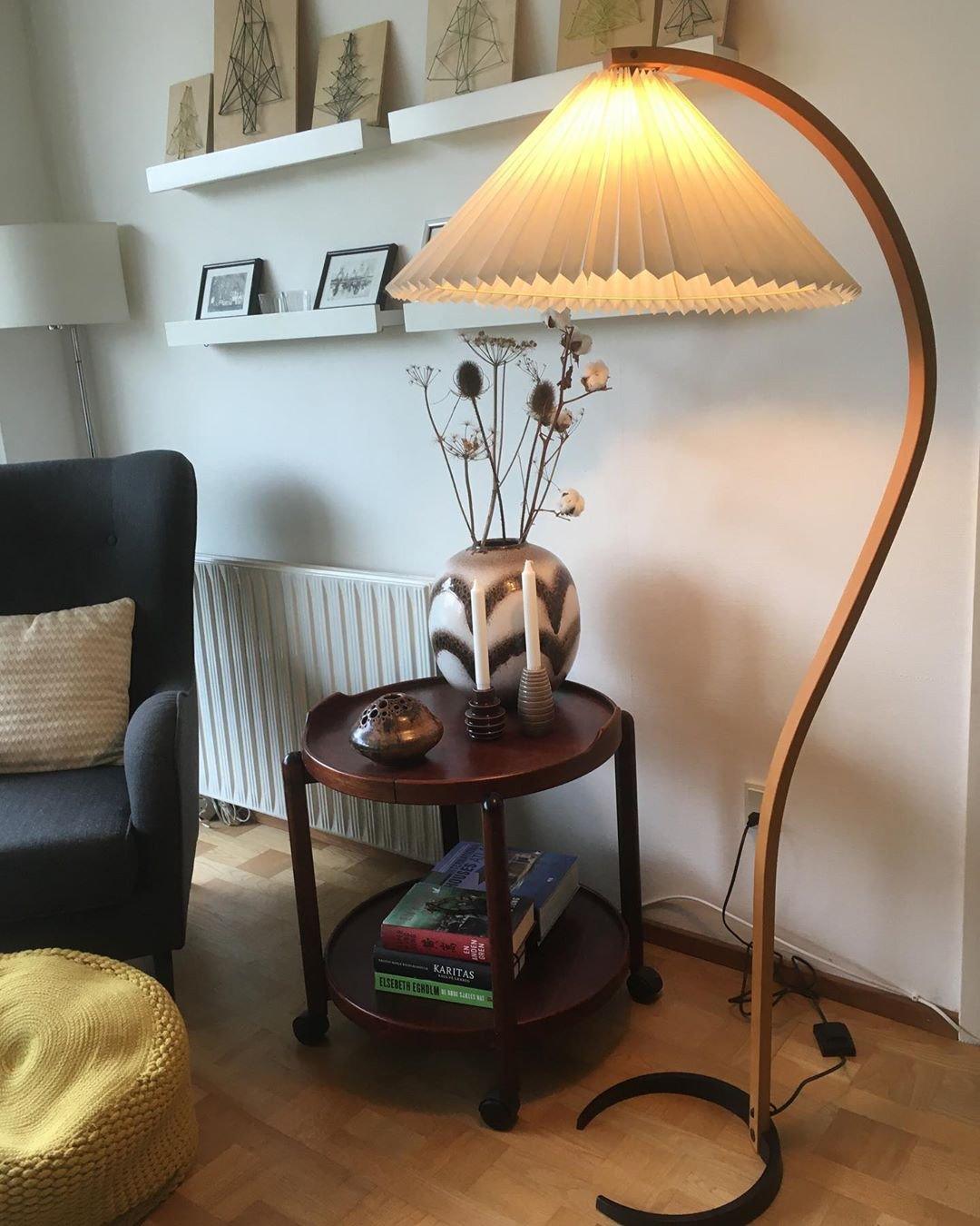 Scandinavian Curved Wooden Floor Lamp with Pleated Shade | Modern Living Room Light