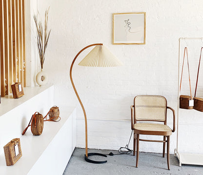 Scandinavian Curved Wooden Floor Lamp with Pleated Shade | Modern Living Room Light