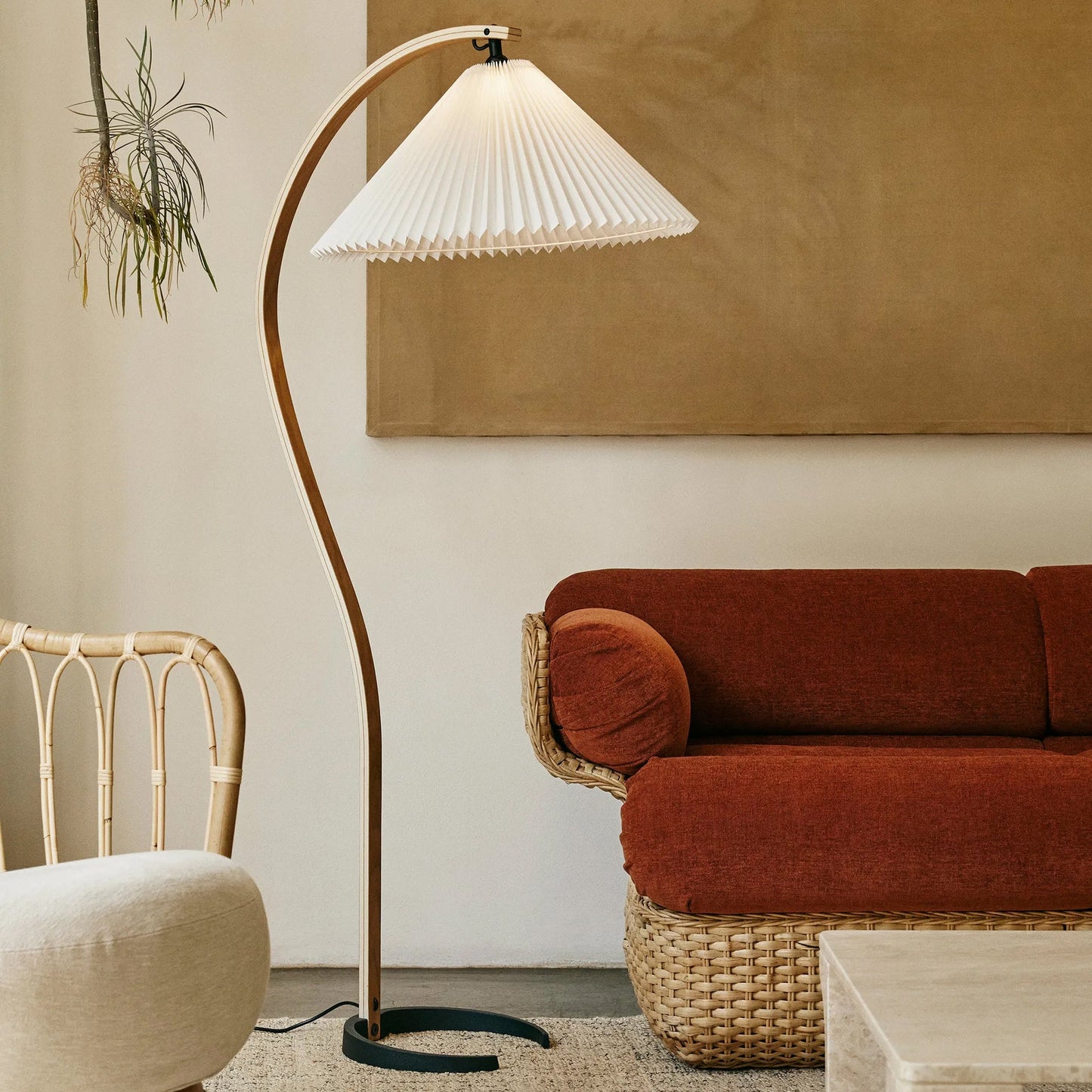 Scandinavian Curved Wooden Floor Lamp with Pleated Shade | Modern Living Room Light