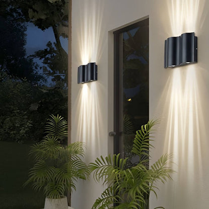 Outdoor LED Wall Sconce in Wave Design | Modern Up and Down Wall Light